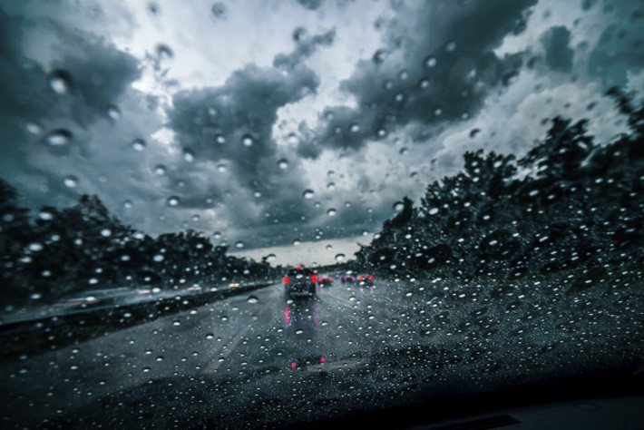 dramatic-sky-while-driving